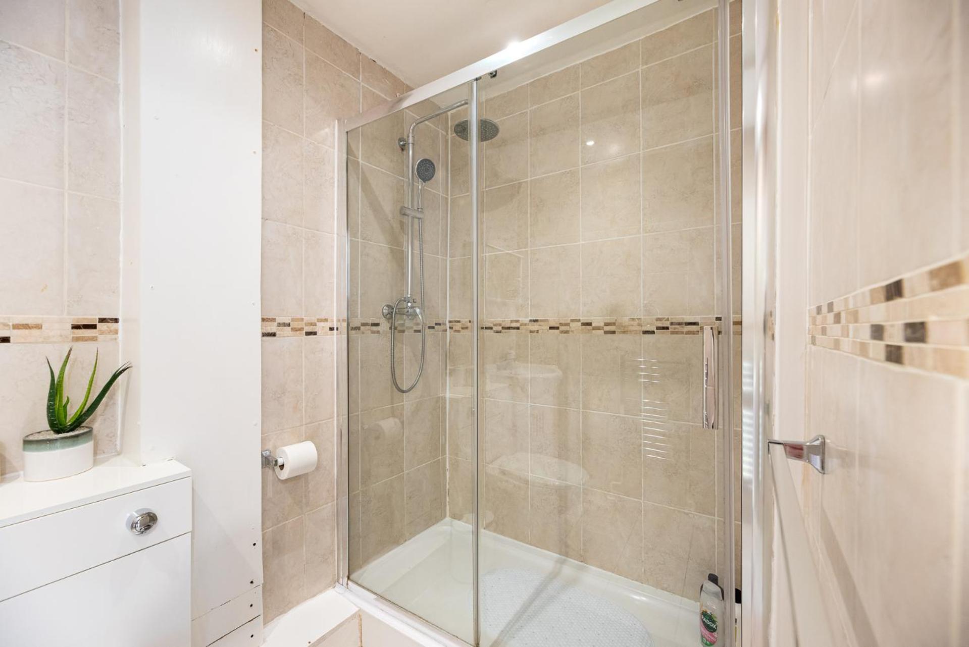 Lovely 3 Bed Apartment In The City Of Londres Extérieur photo